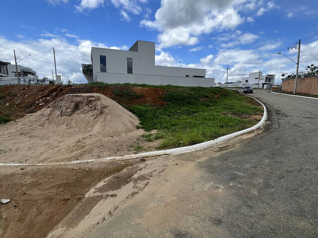 Venda em Condomínio Lagoa Silvana - Caratinga