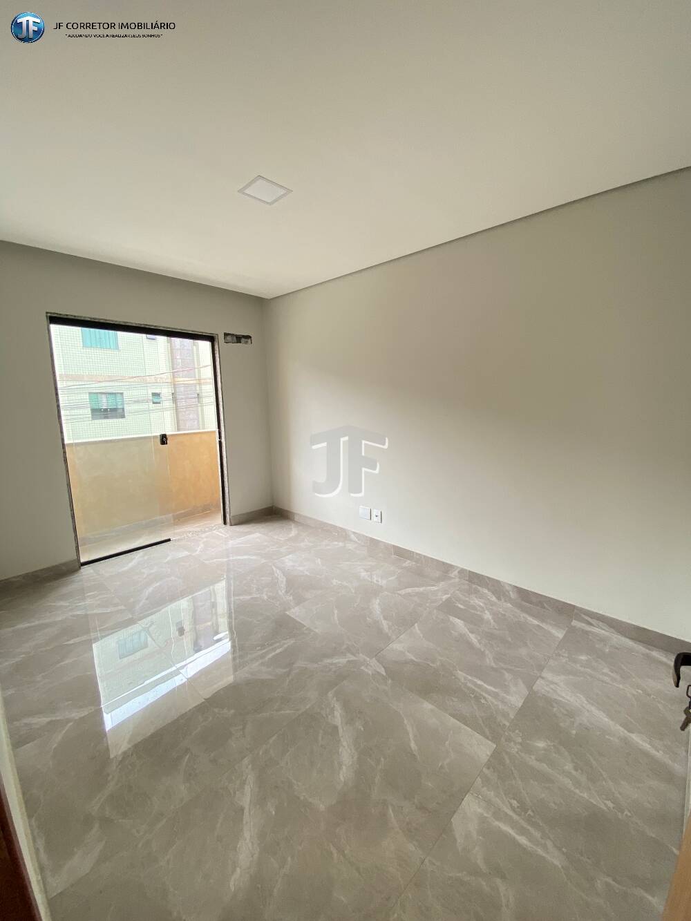 Apartamento à venda com 3 quartos, 92m² - Foto 8