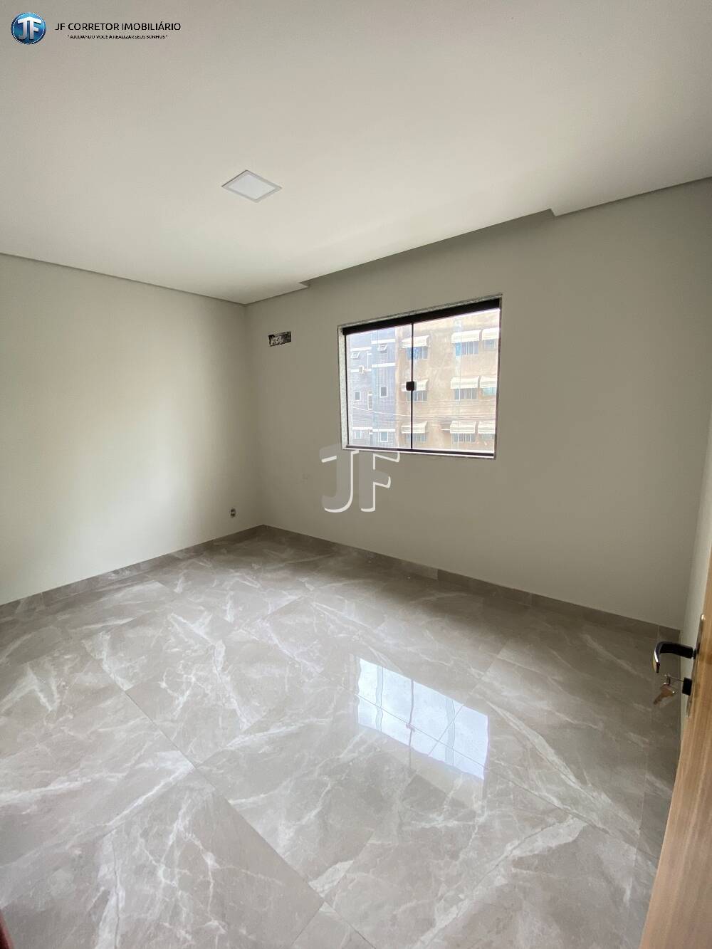 Apartamento à venda com 3 quartos, 92m² - Foto 9