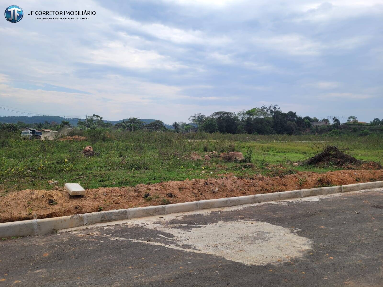 Terreno à venda, 200m² - Foto 1