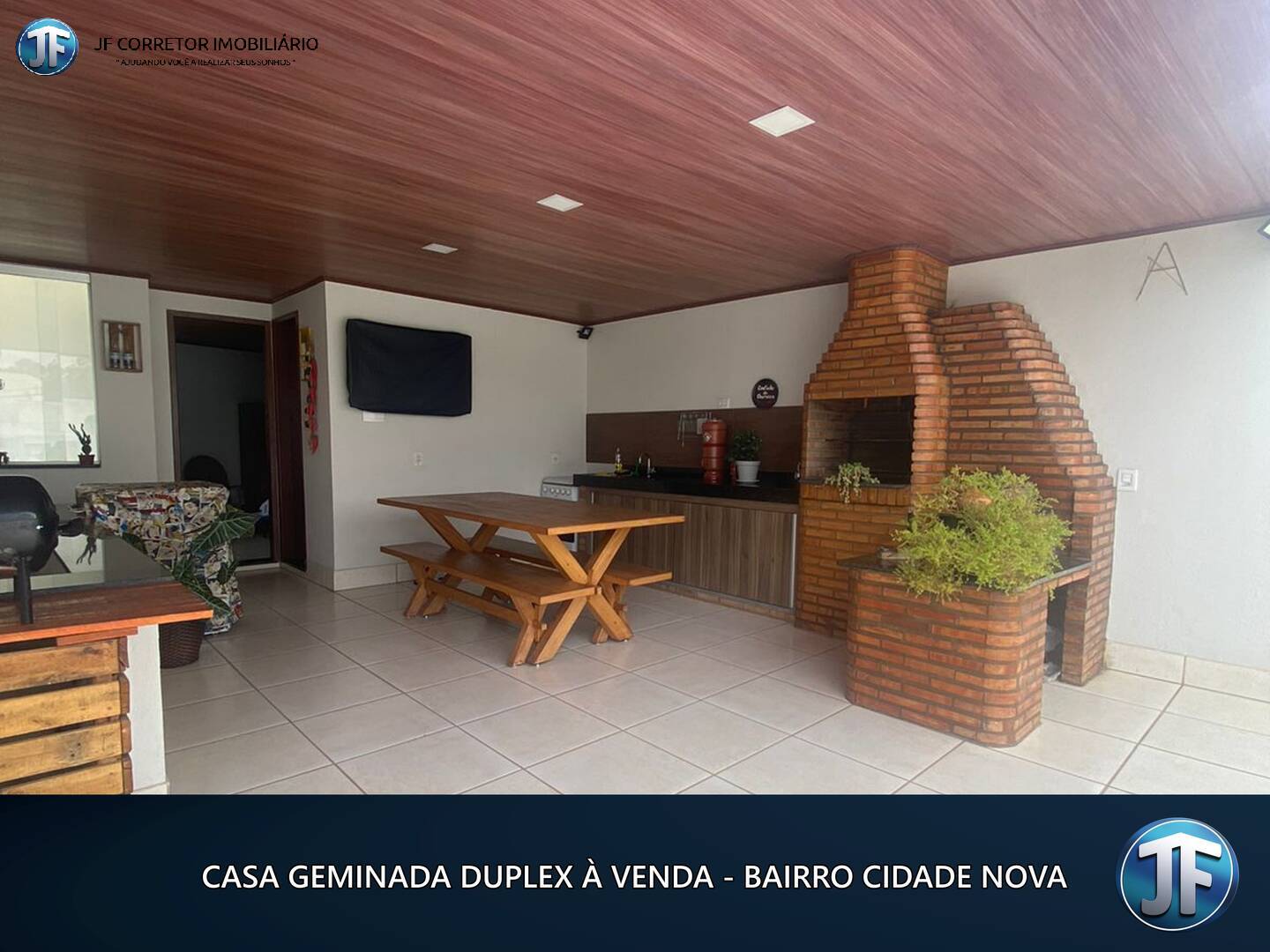 Casa à venda com 4 quartos, 193m² - Foto 1