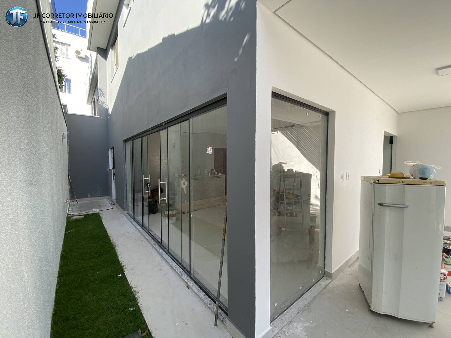 Casa à venda com 3 quartos, 126m² - Foto 3