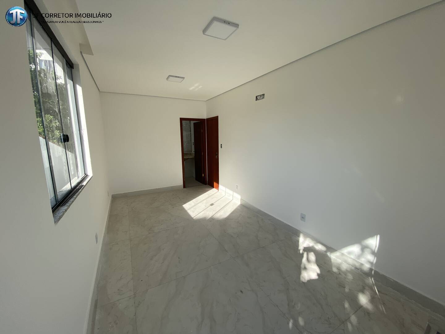 Casa à venda com 3 quartos, 126m² - Foto 9