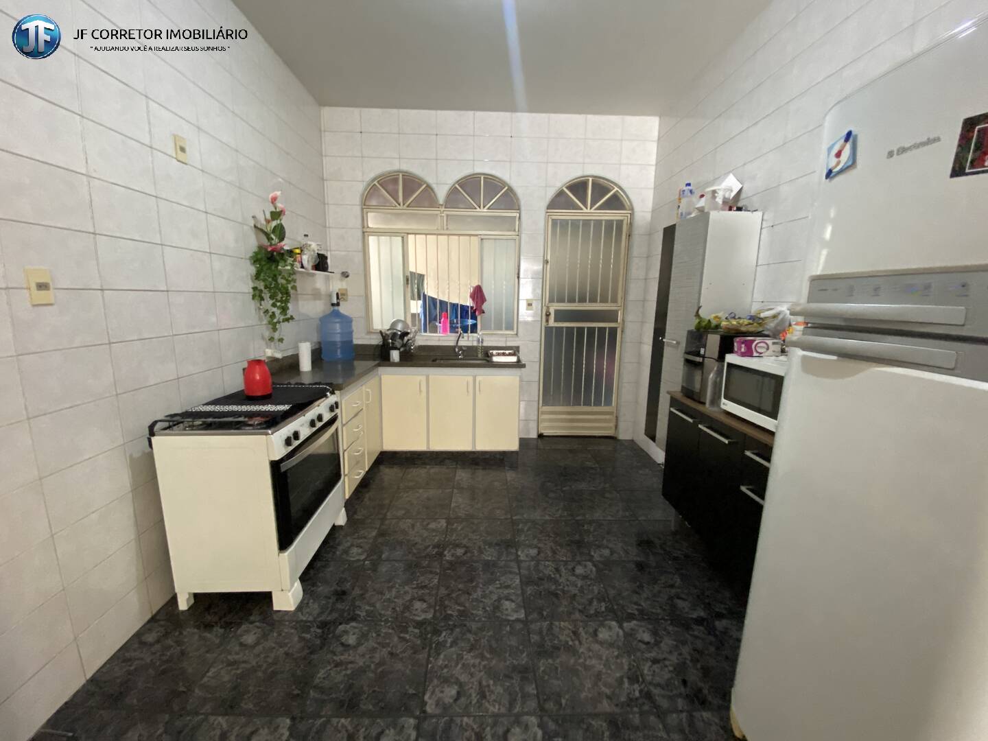 Casa à venda com 3 quartos, 200m² - Foto 10