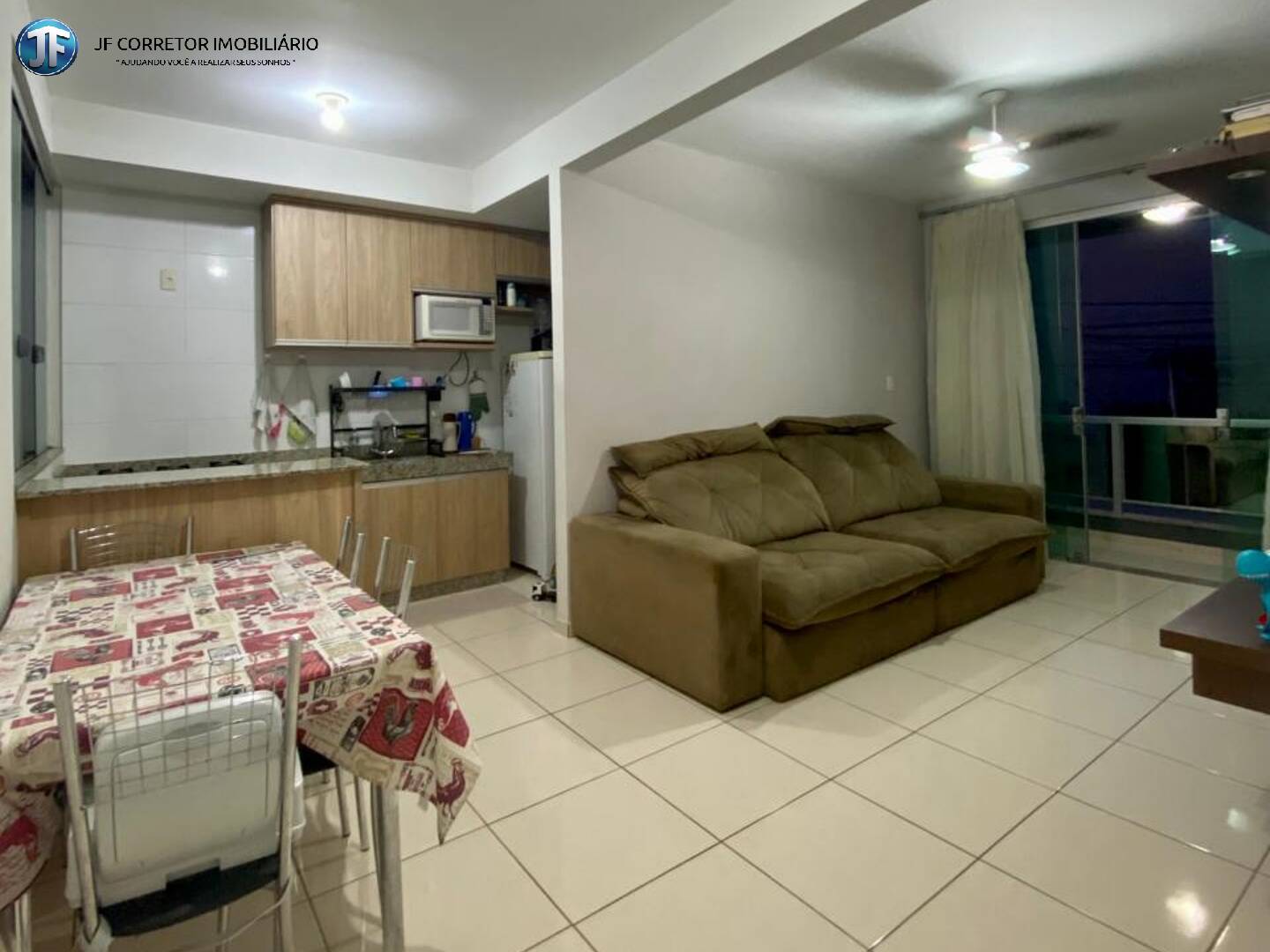 Apartamento à venda com 2 quartos, 72m² - Foto 3