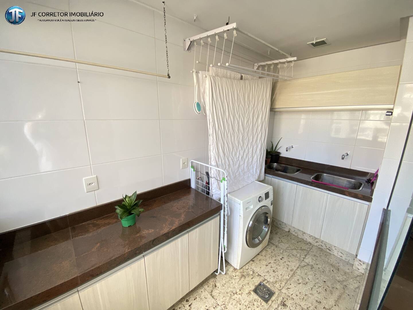 Apartamento à venda com 3 quartos, 138m² - Foto 3