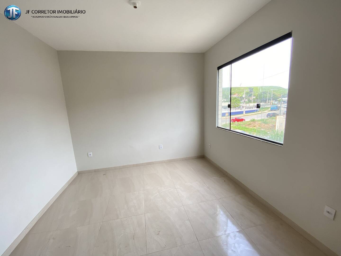 Apartamento à venda com 2 quartos, 70m² - Foto 2