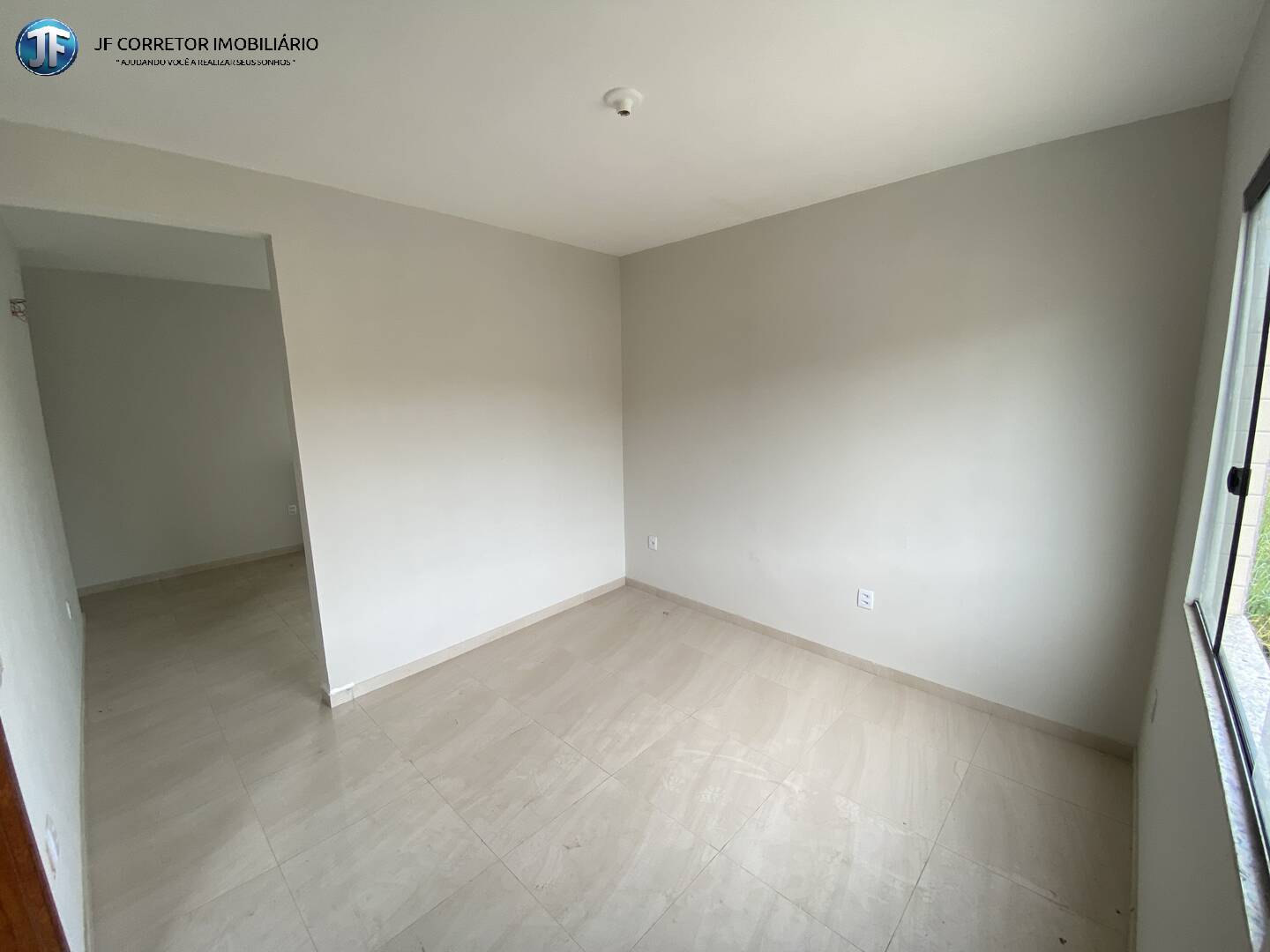 Apartamento à venda com 2 quartos, 70m² - Foto 3