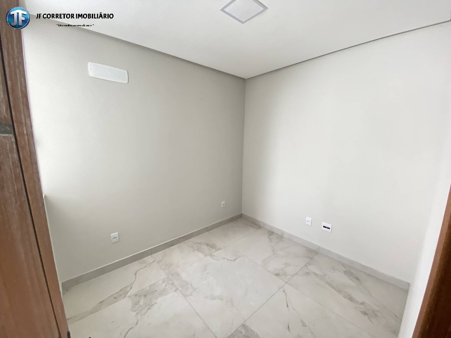 Casa à venda com 3 quartos, 90m² - Foto 8