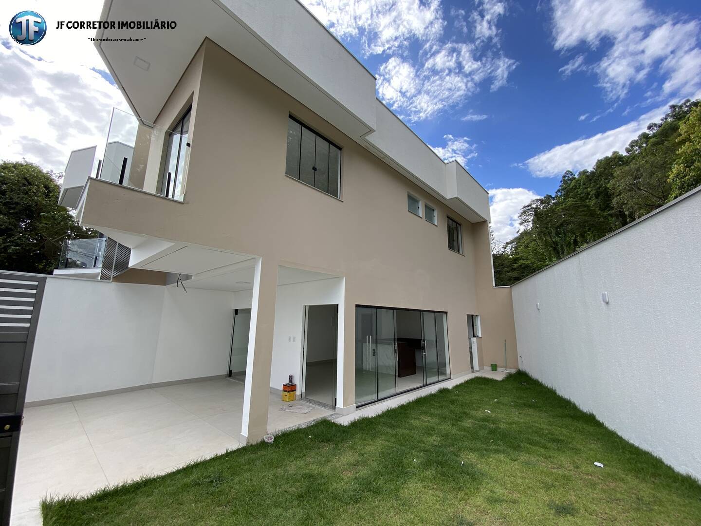 Casa à venda com 3 quartos, 126m² - Foto 3