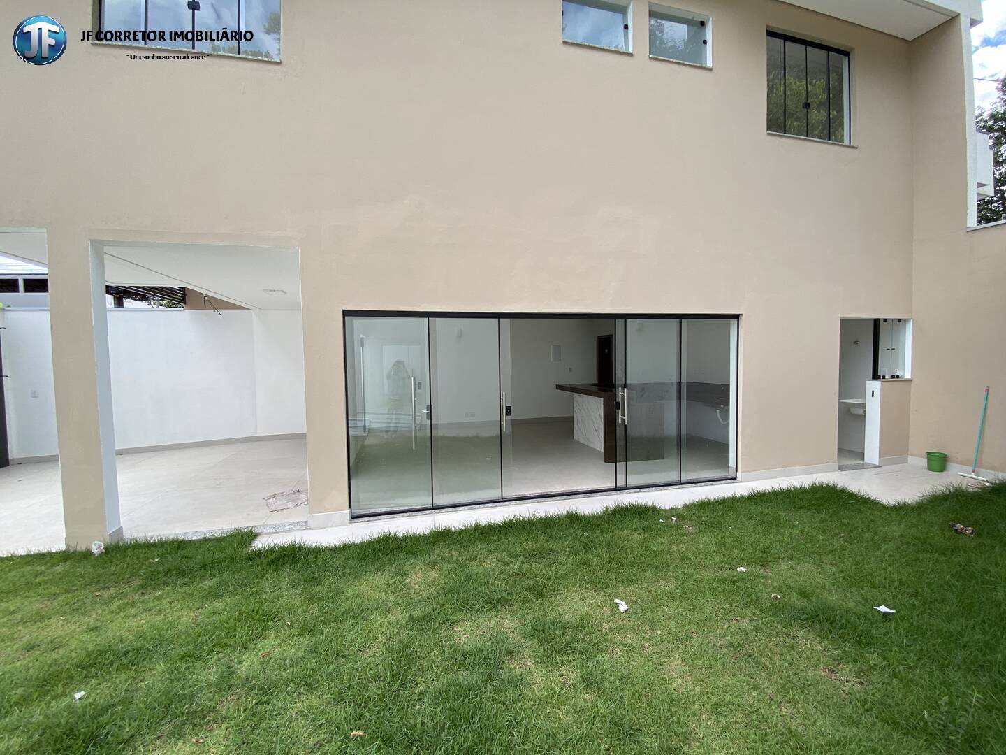 Casa à venda com 3 quartos, 126m² - Foto 11