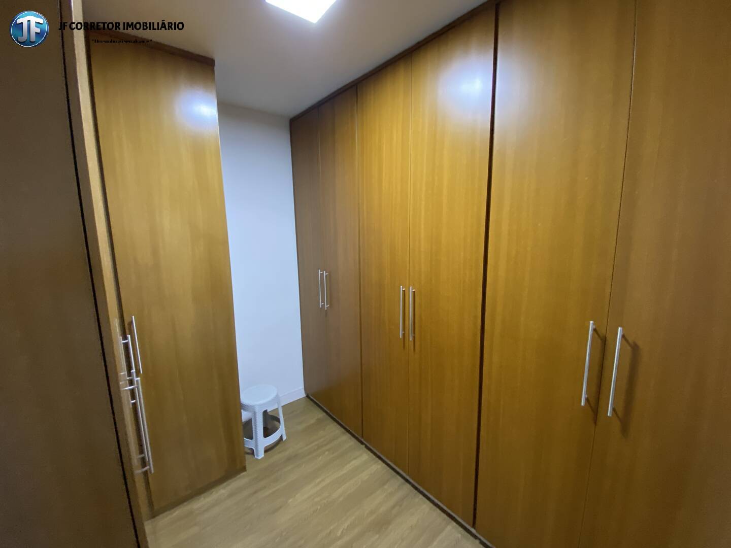 Casa à venda com 4 quartos, 302m² - Foto 13