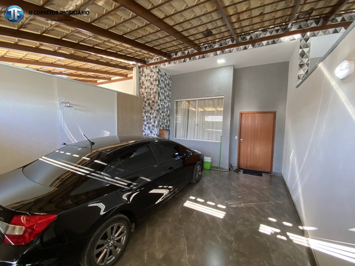 Casa à venda com 3 quartos, 90m² - Foto 2