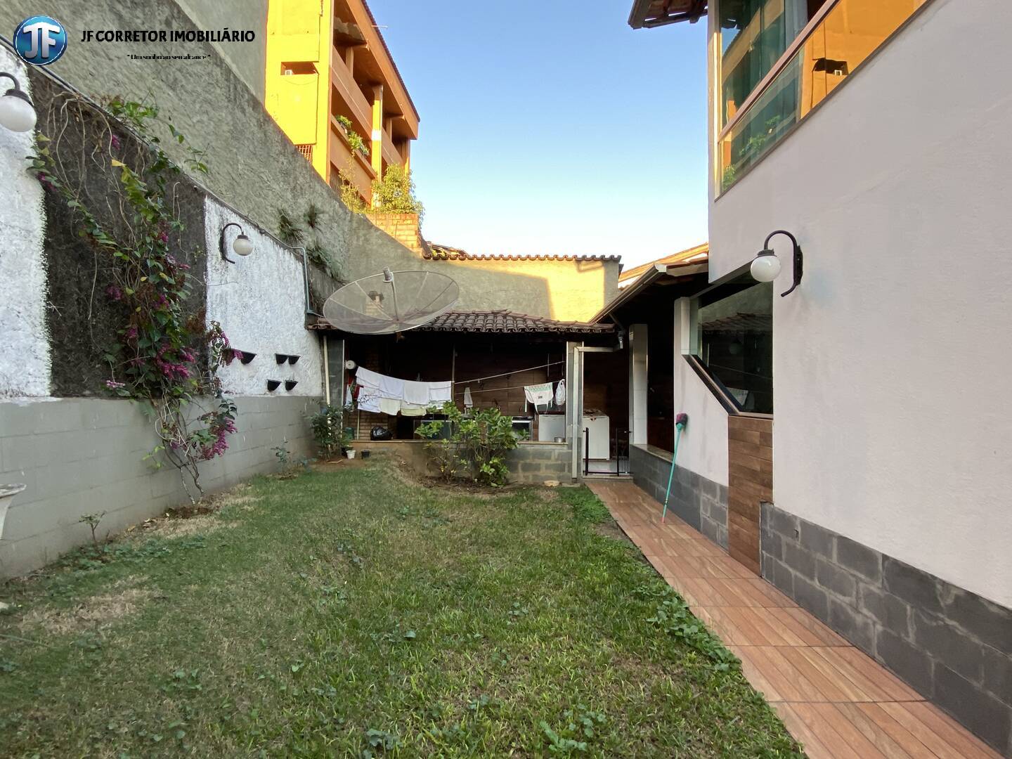 Casa à venda com 3 quartos, 319m² - Foto 29