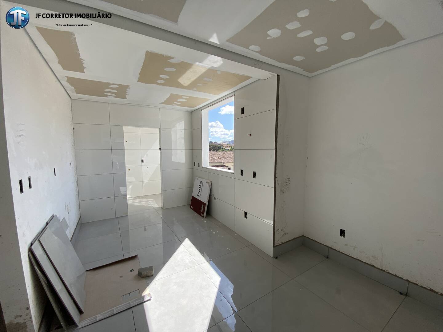 Apartamento à venda com 3 quartos, 105m² - Foto 3