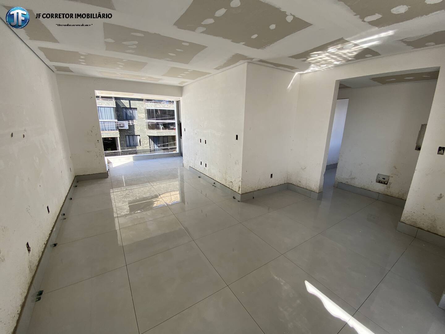 Apartamento à venda com 3 quartos, 105m² - Foto 6