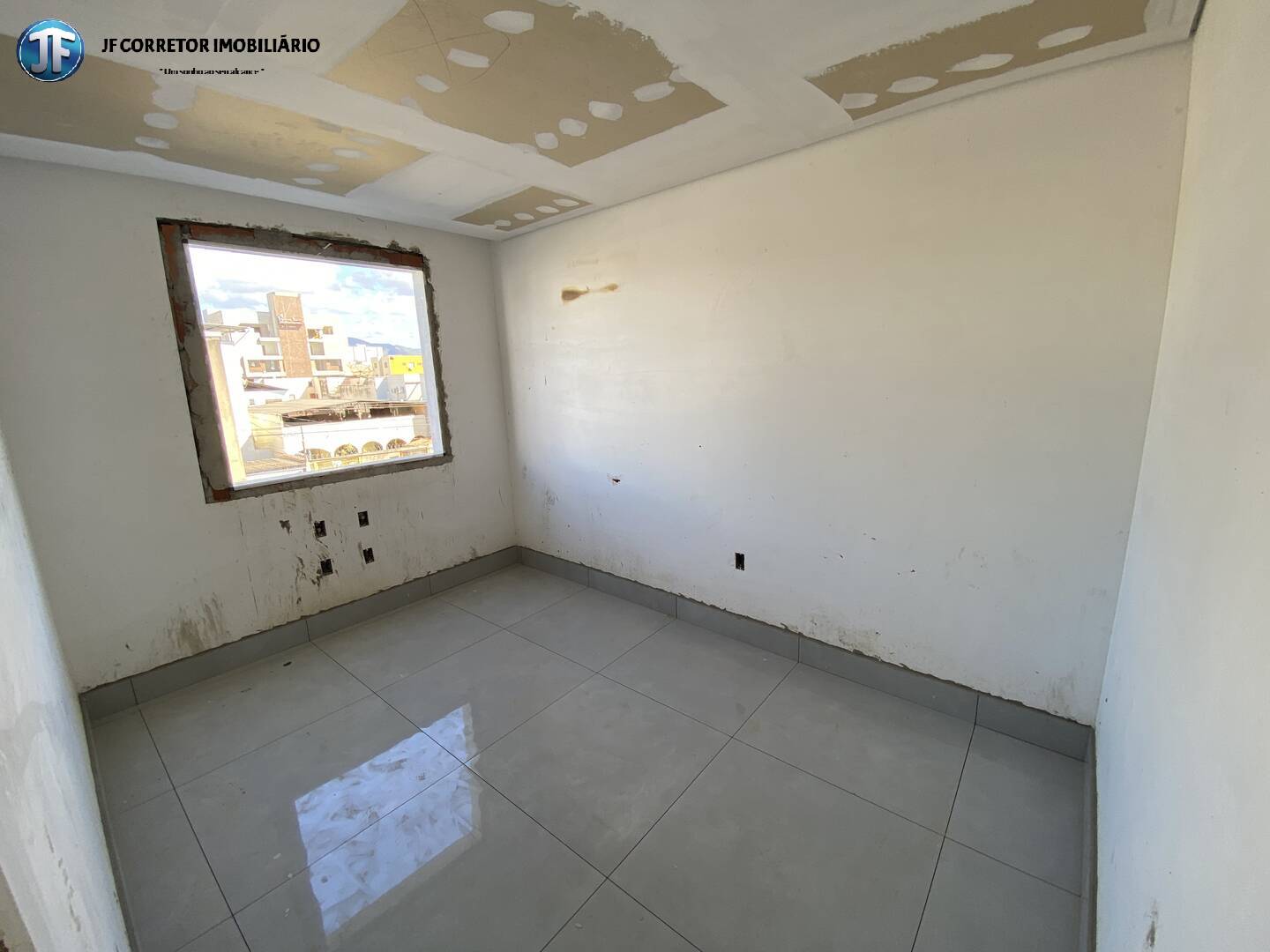 Apartamento à venda com 3 quartos, 105m² - Foto 7