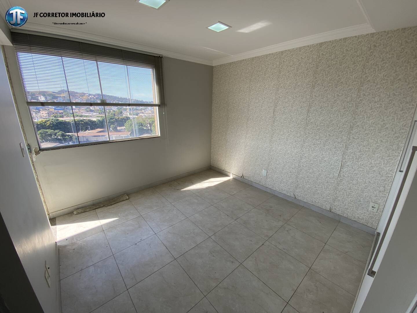 Apartamento à venda com 3 quartos, 107m² - Foto 3