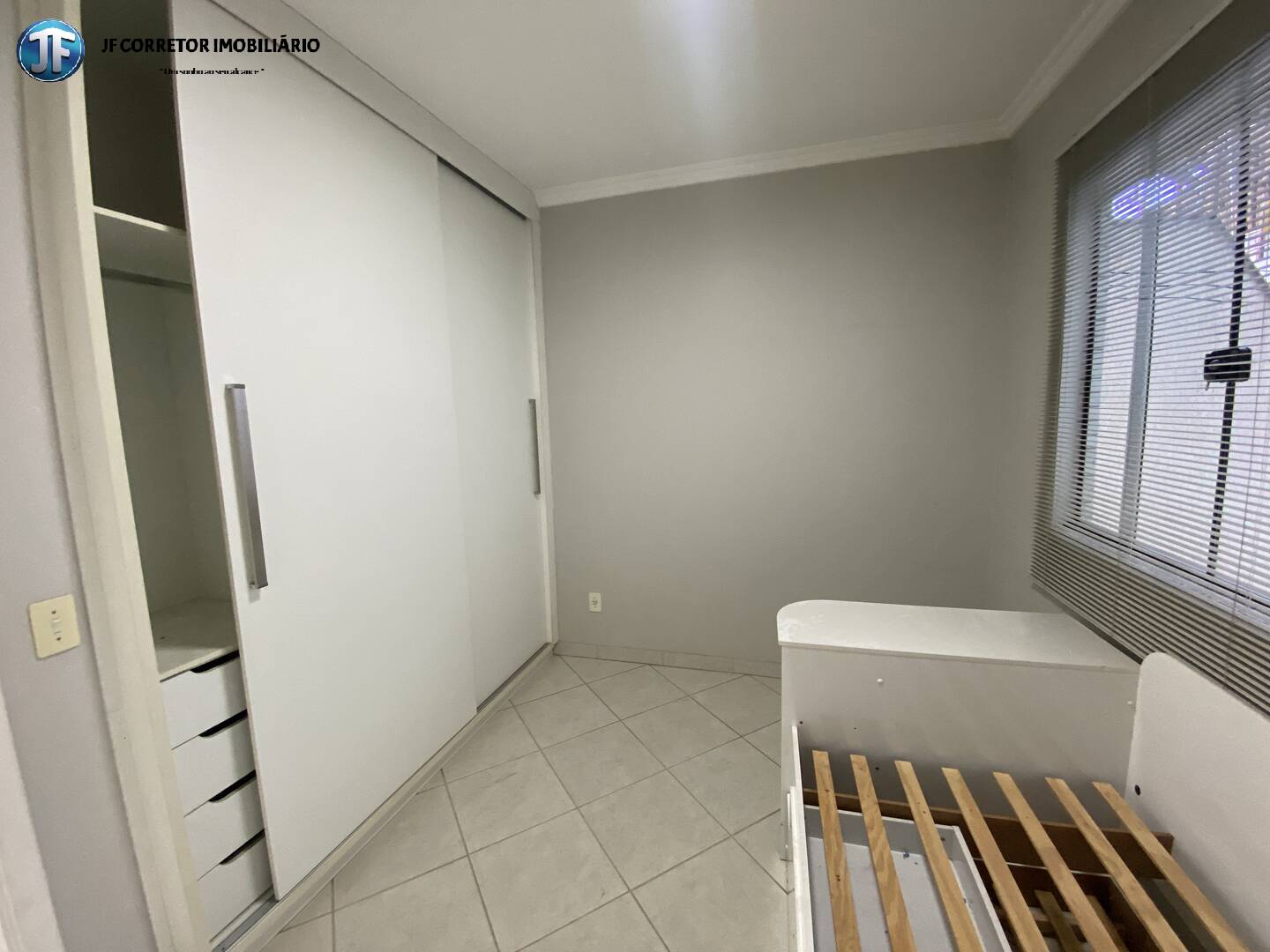 Apartamento à venda com 3 quartos, 107m² - Foto 8