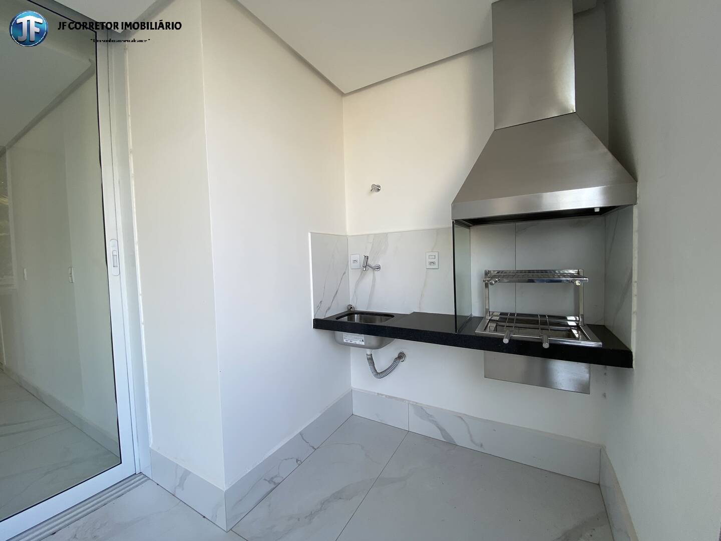 Apartamento à venda com 3 quartos, 141m² - Foto 8