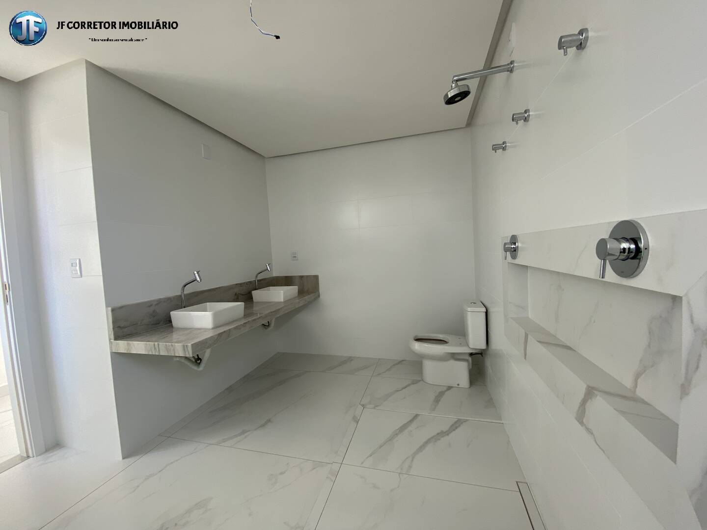 Apartamento à venda com 3 quartos, 141m² - Foto 22