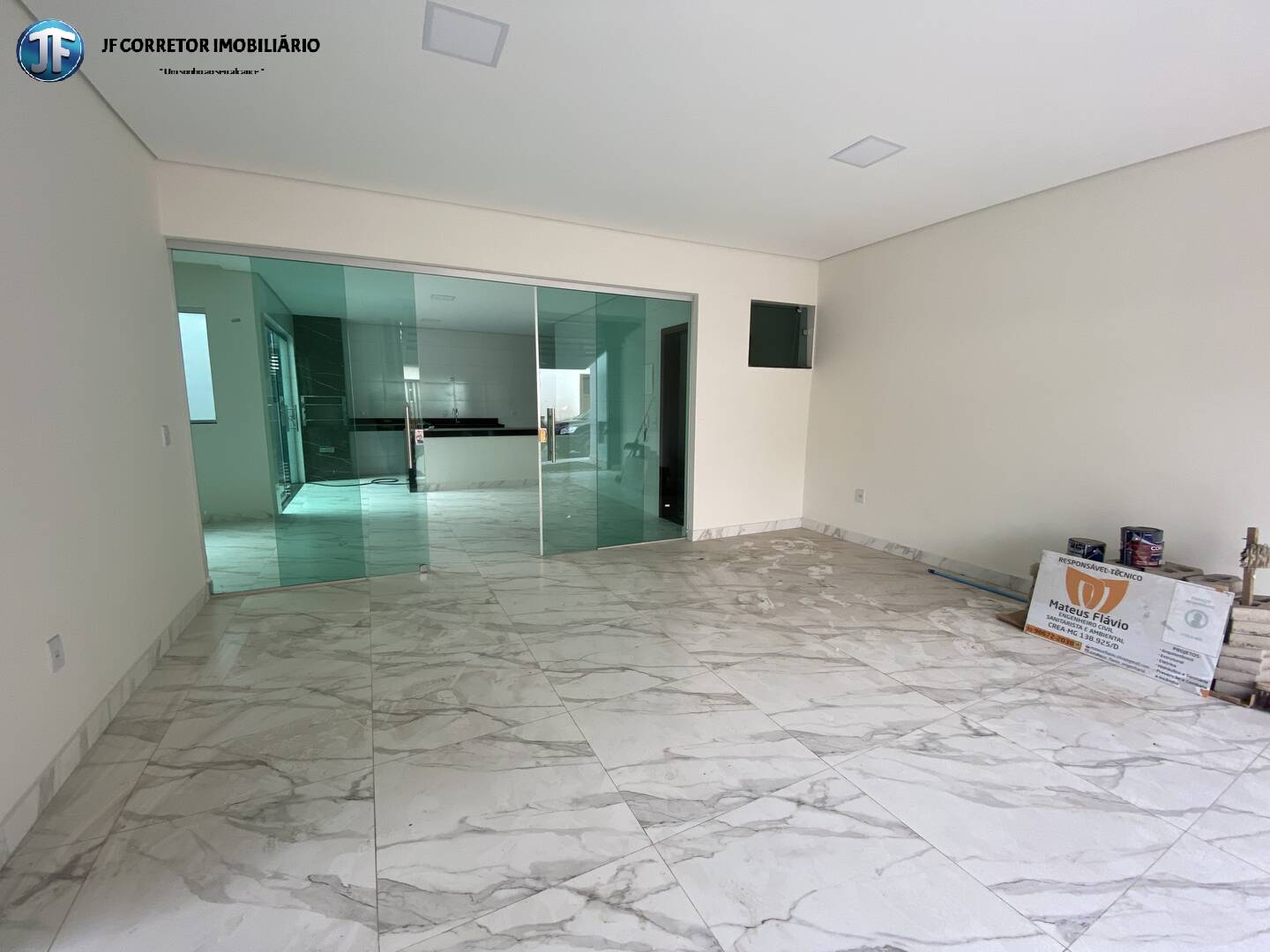 Casa à venda com 3 quartos, 185m² - Foto 2