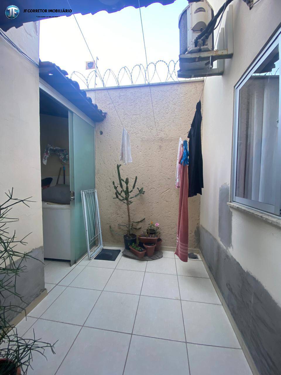 Casa à venda com 2 quartos, 90m² - Foto 8