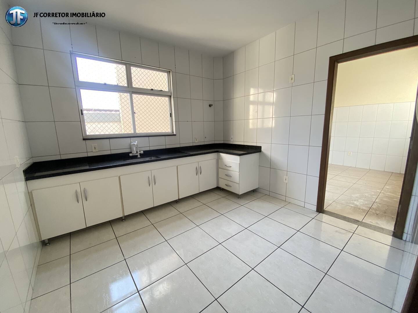 Apartamento à venda com 3 quartos, 180m² - Foto 13