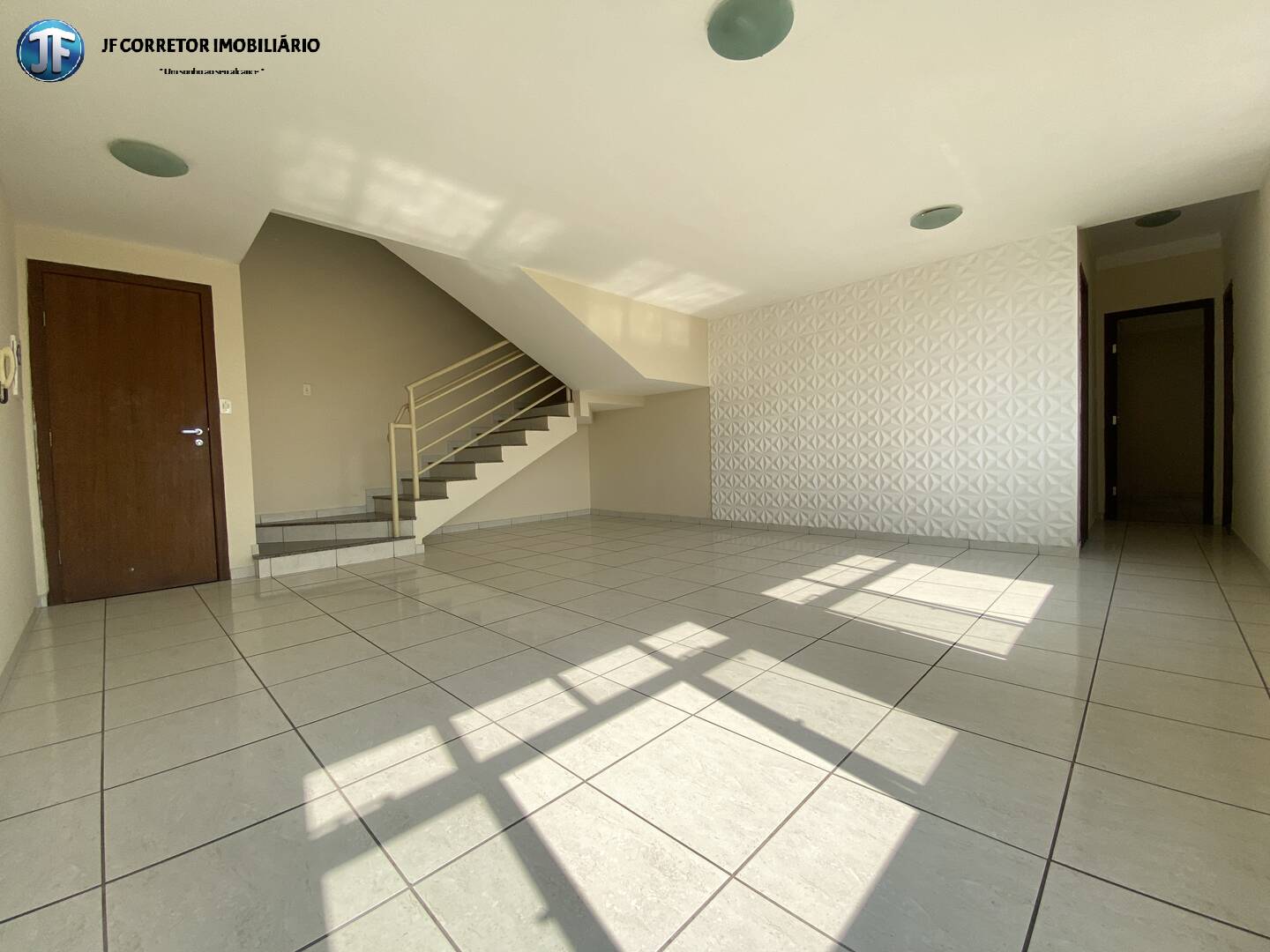 Apartamento à venda com 3 quartos, 180m² - Foto 4