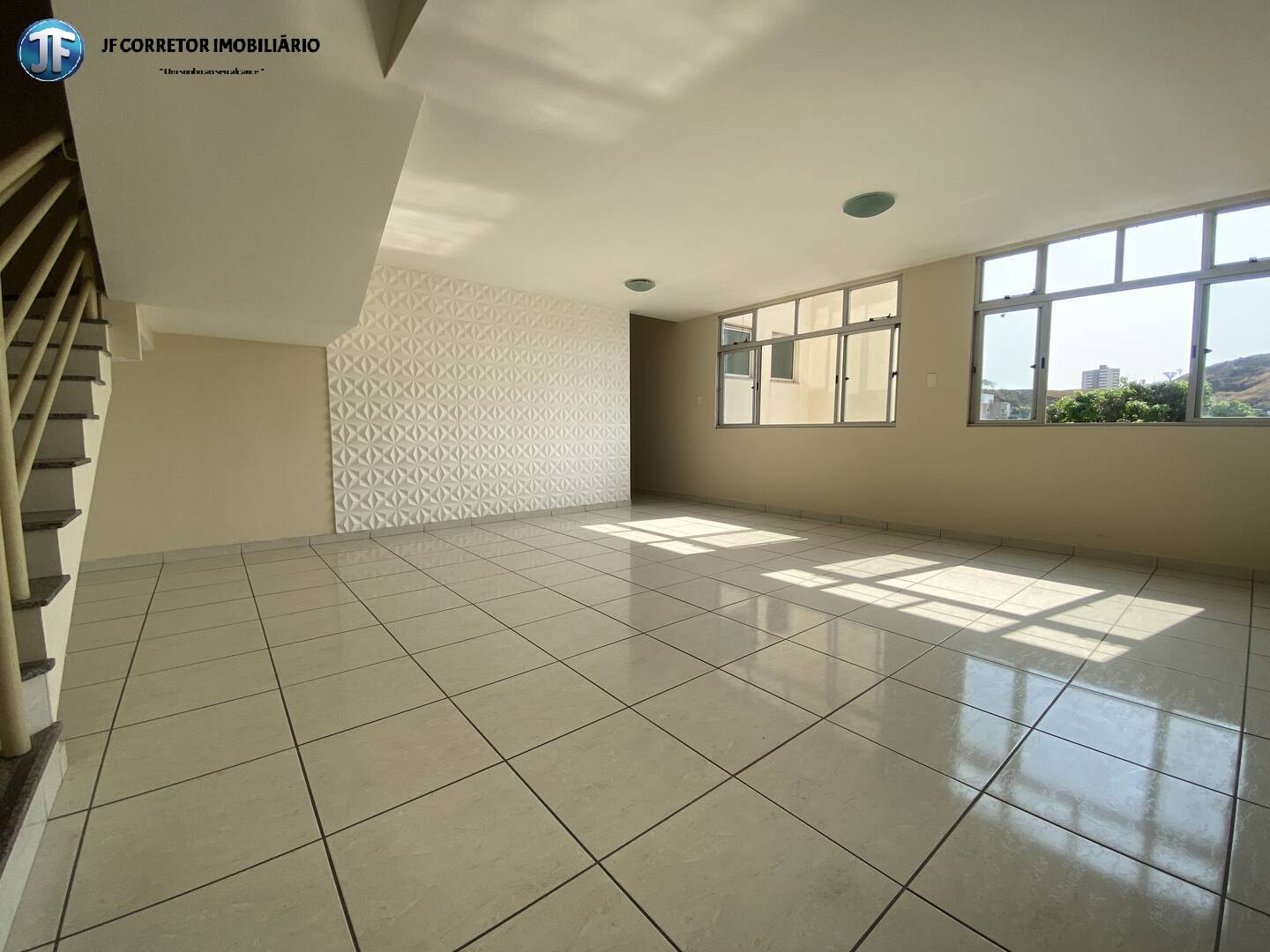 Apartamento à venda com 3 quartos, 180m² - Foto 3