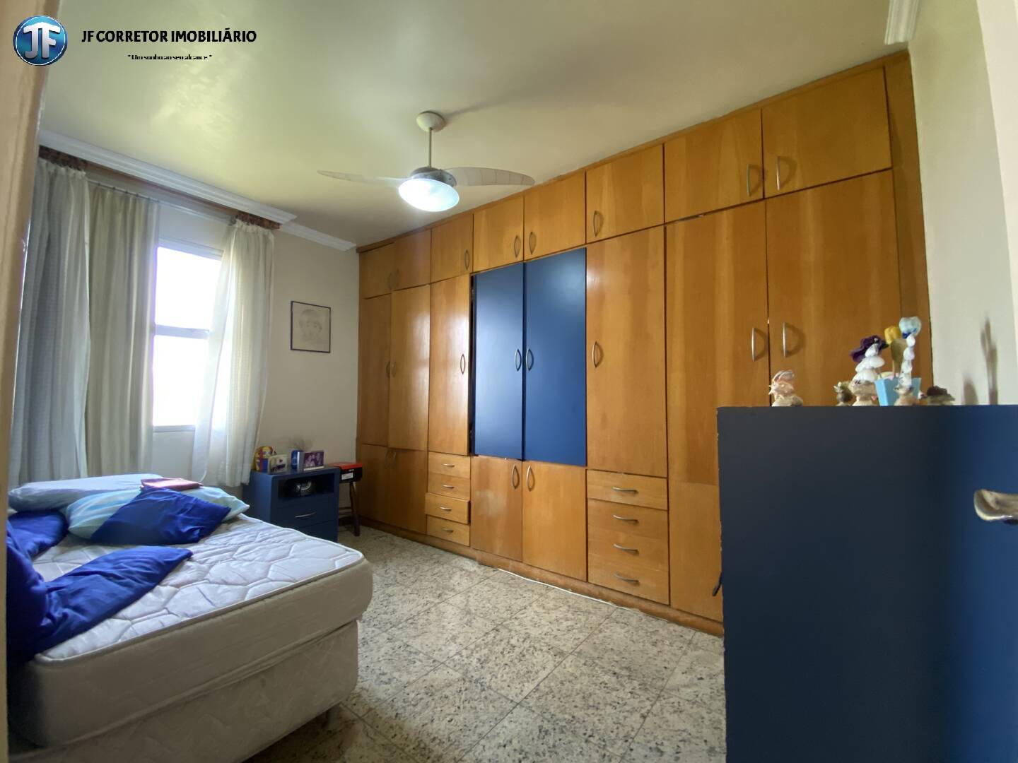 Apartamento à venda com 3 quartos, 110m² - Foto 2