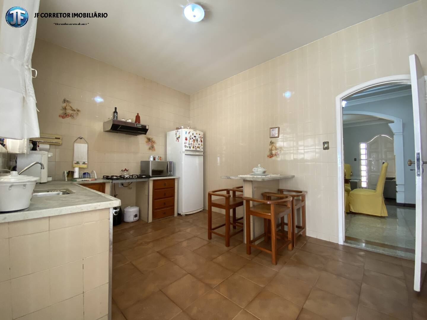 Casa à venda com 3 quartos, 360m² - Foto 6