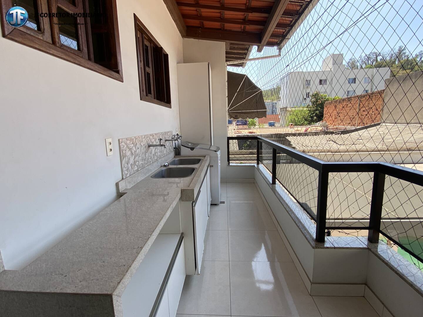 Casa à venda com 3 quartos, 300m² - Foto 16