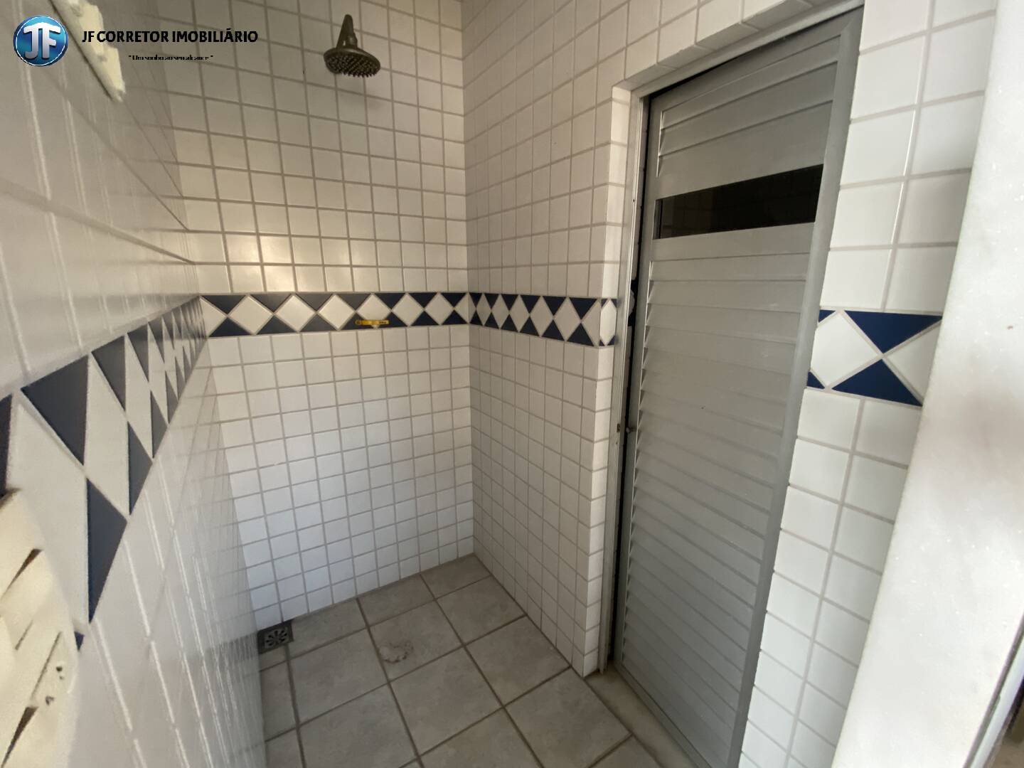 Casa à venda com 3 quartos, 360m² - Foto 4