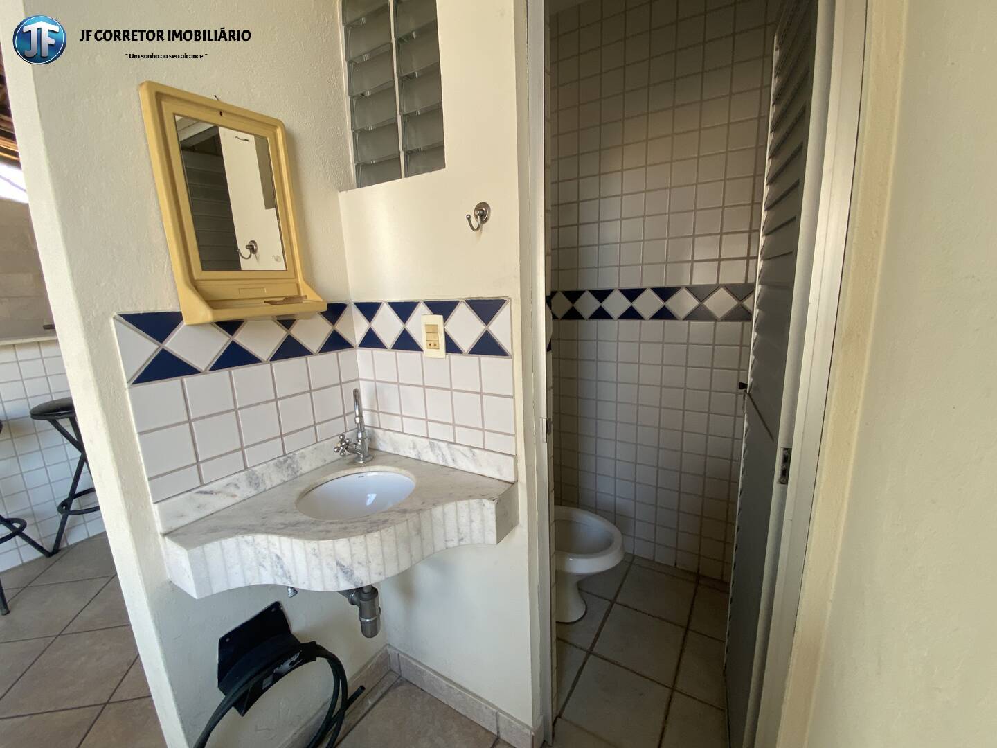 Casa à venda com 3 quartos, 360m² - Foto 5