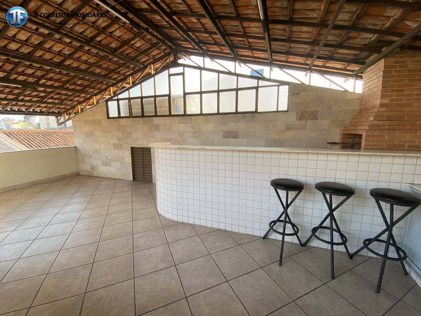 Casa à venda com 3 quartos, 360m² - Foto 6