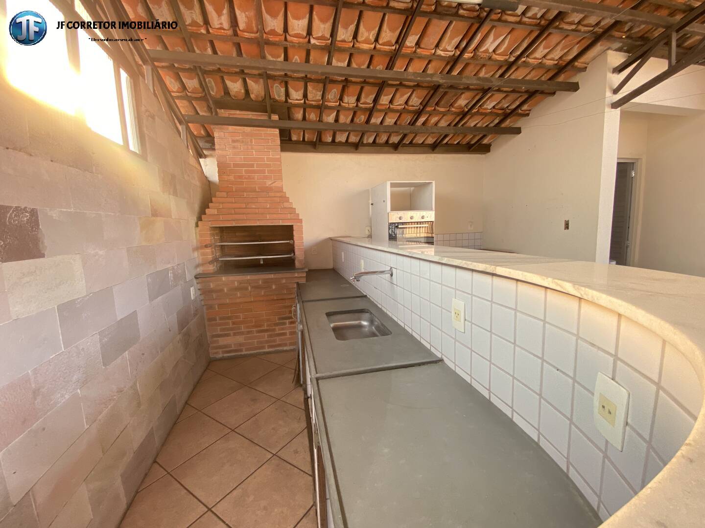 Casa à venda com 3 quartos, 360m² - Foto 7