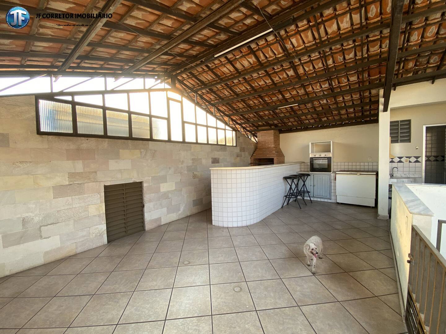 Casa à venda com 3 quartos, 360m² - Foto 8