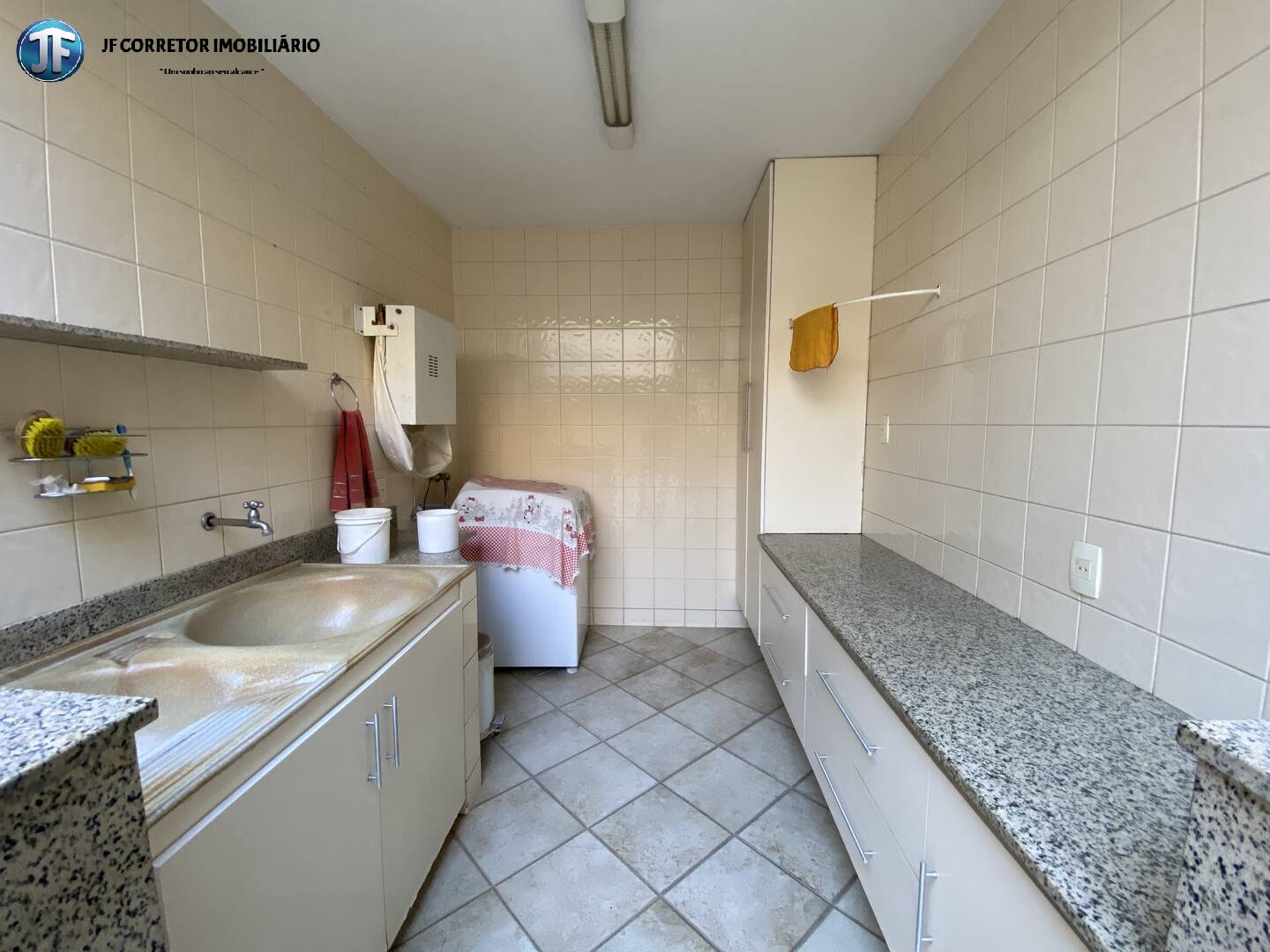 Casa à venda com 3 quartos, 360m² - Foto 10