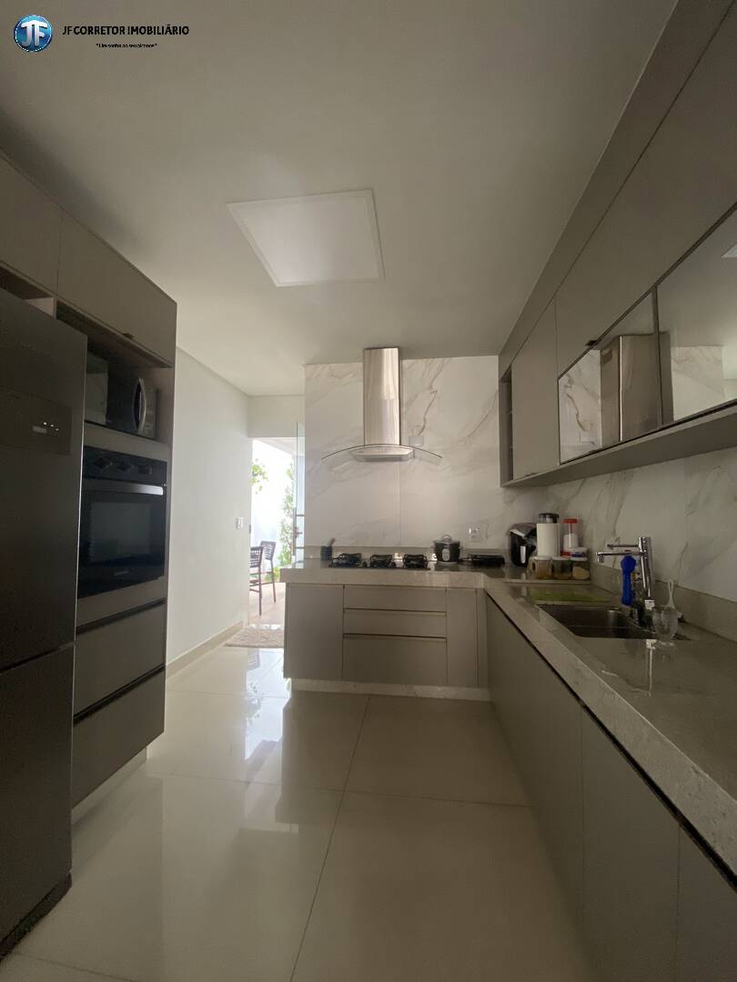 Casa à venda com 3 quartos, 300m² - Foto 10