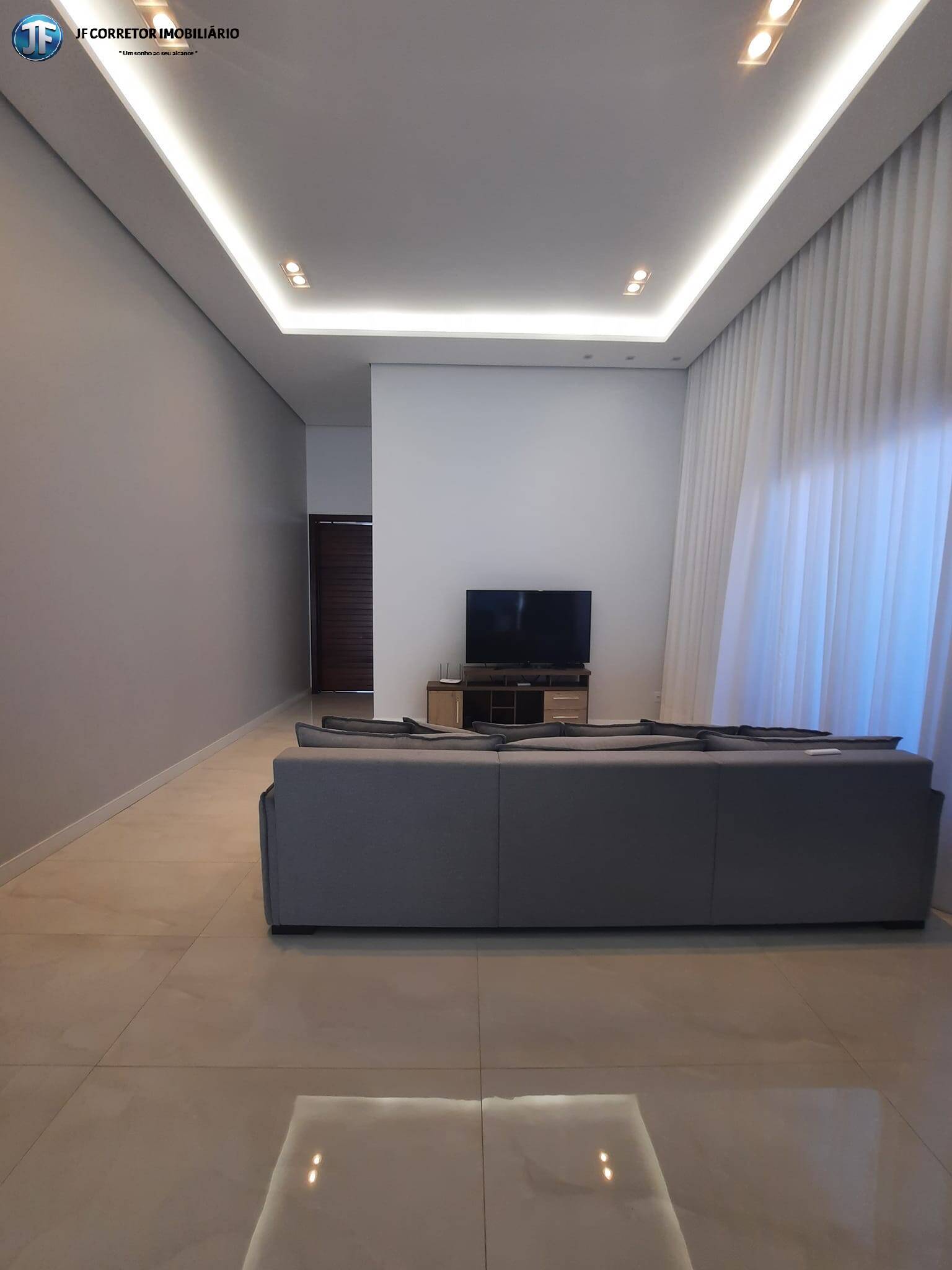 Casa à venda com 3 quartos, 286m² - Foto 2