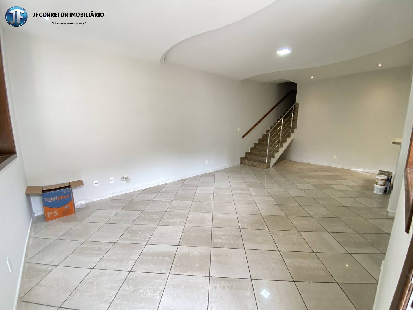 Casa à venda com 5 quartos, 330m² - Foto 4