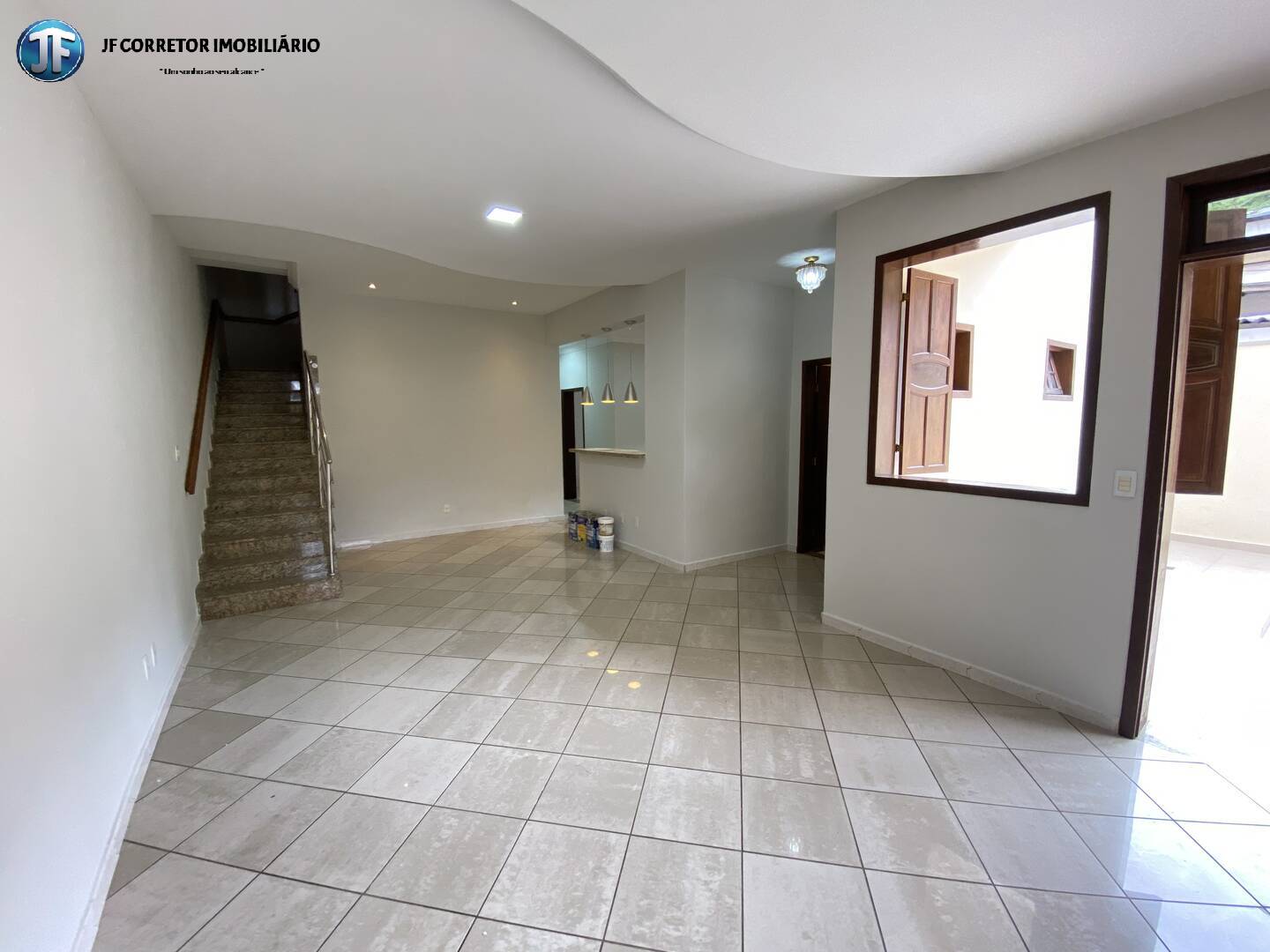 Casa à venda com 5 quartos, 330m² - Foto 5