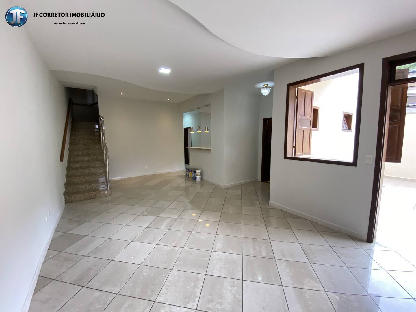 Casa à venda com 5 quartos, 330m² - Foto 6