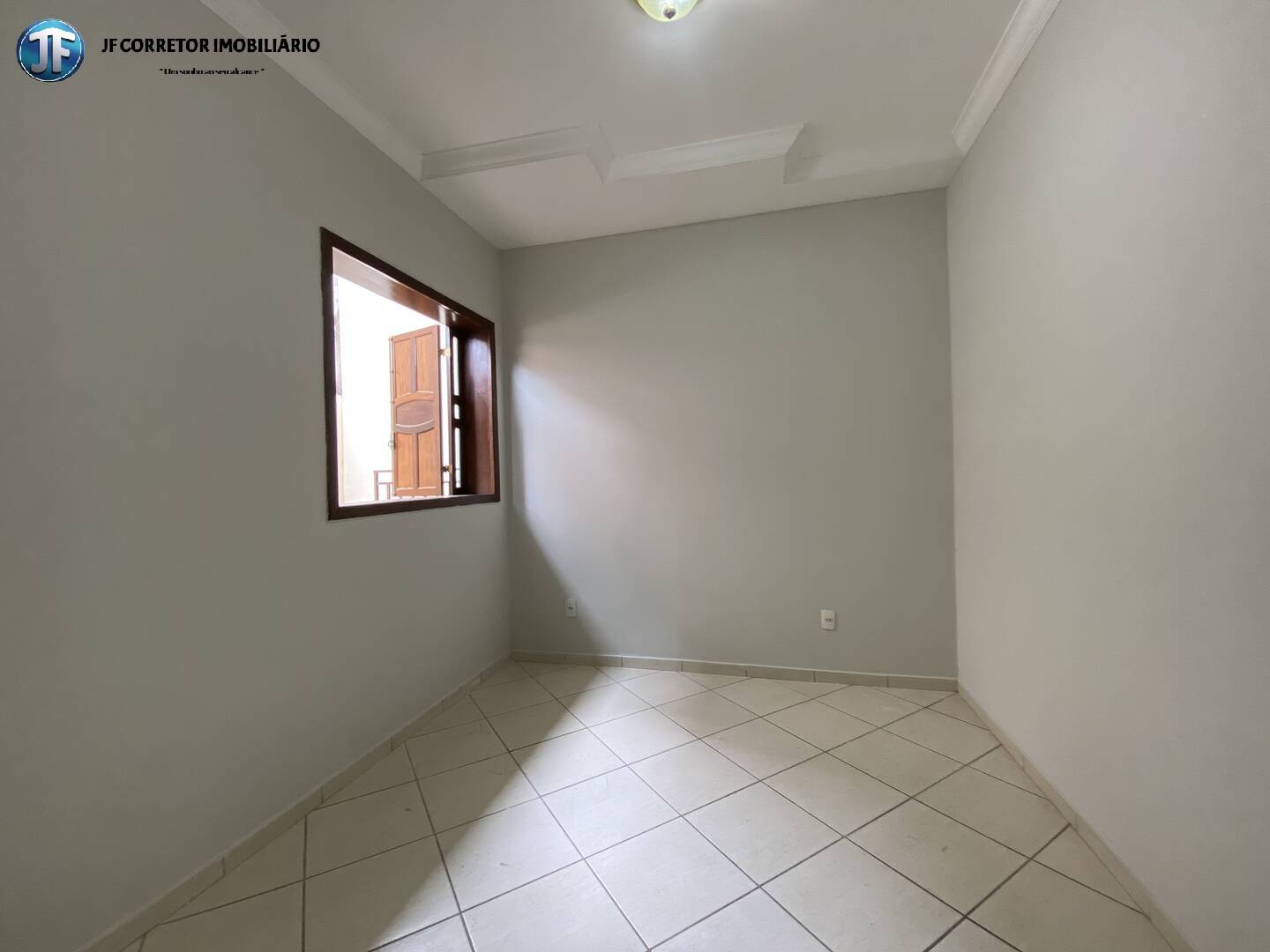 Casa à venda com 5 quartos, 330m² - Foto 10