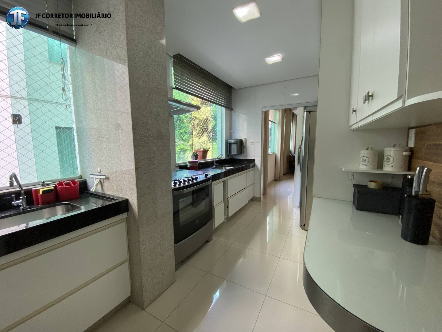 Apartamento à venda com 3 quartos, 175m² - Foto 8