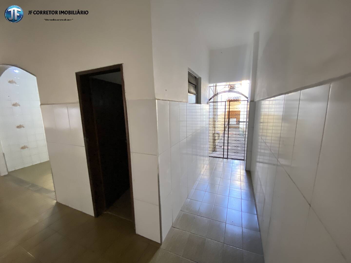 Casa à venda com 3 quartos, 183m² - Foto 11