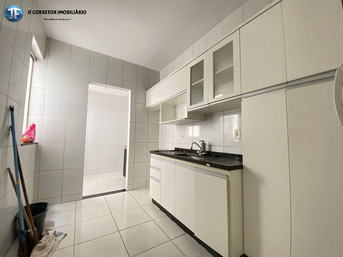 Apartamento à venda com 3 quartos, 95m² - Foto 8