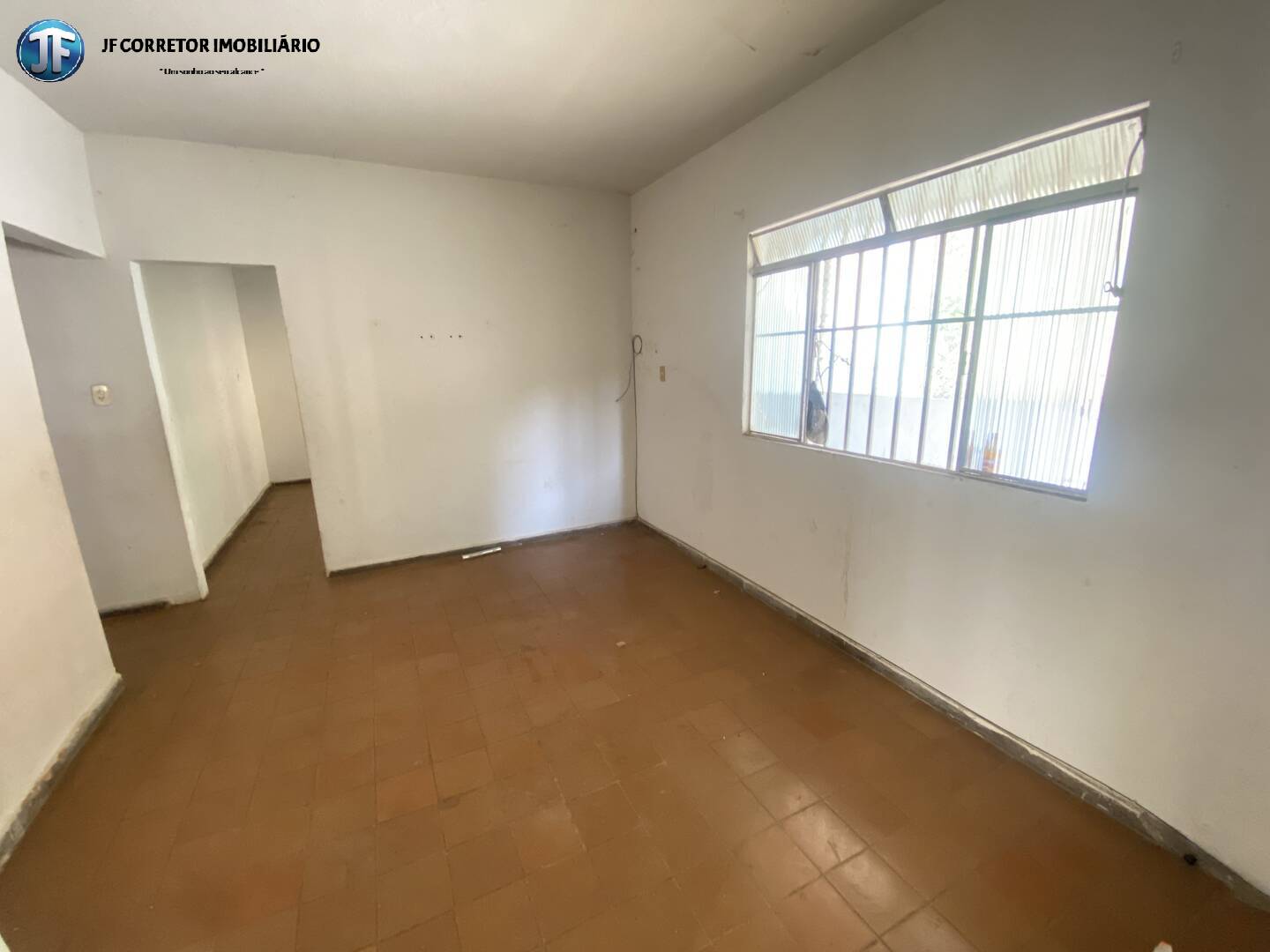 Casa à venda com 3 quartos, 360m² - Foto 2