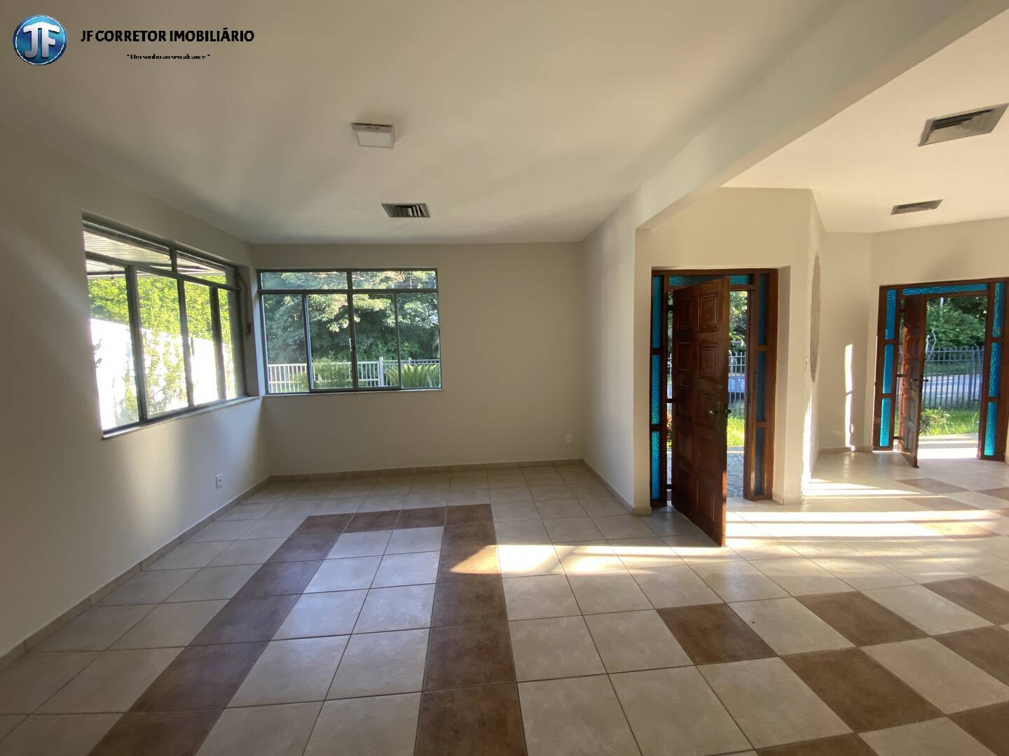 Casa à venda com 3 quartos, 270m² - Foto 3